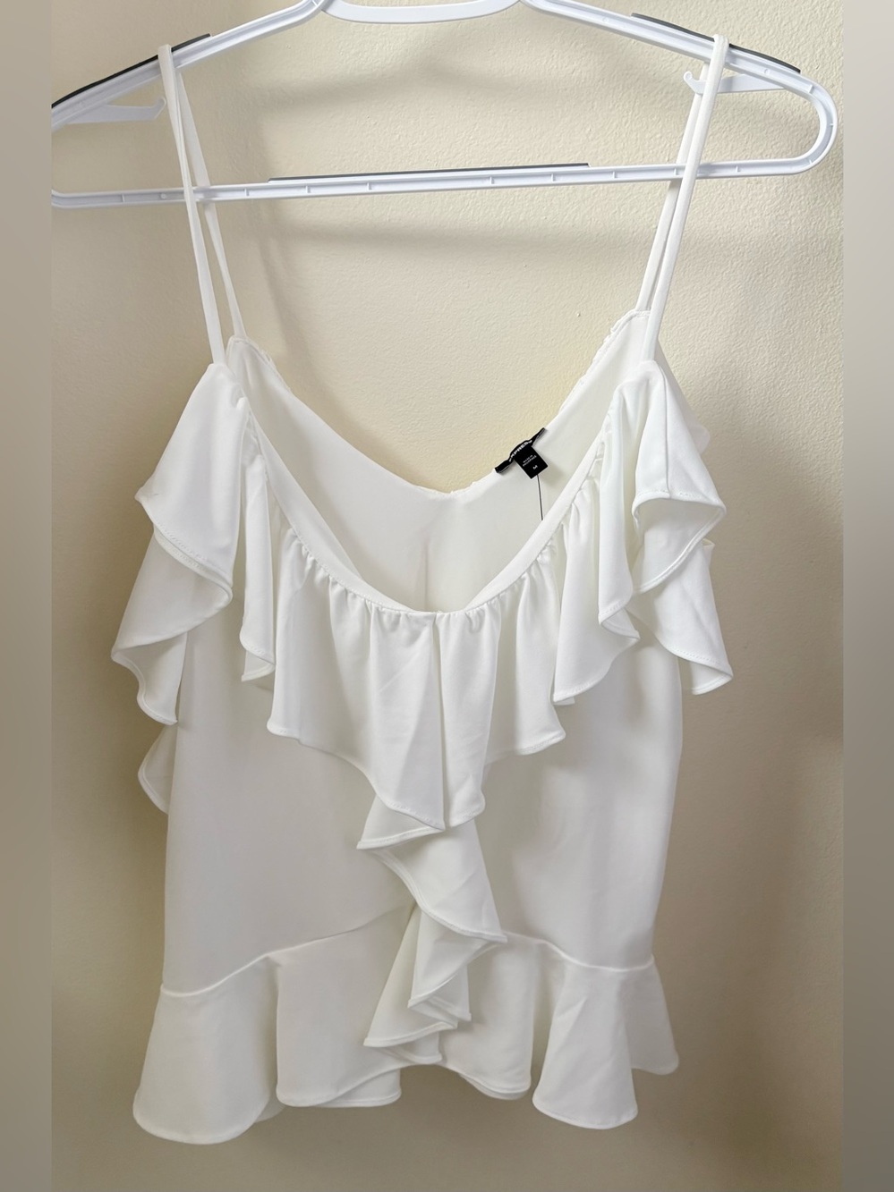 Express Soft White Ruffle V-Neck Camisole Spaghetti Straps Size Medium